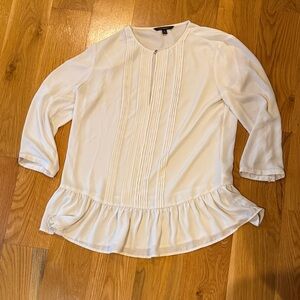 Elegant White Women's Top banana republic medium